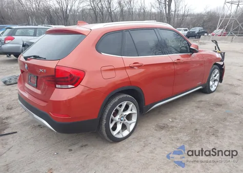 2015 BMW X1 xDrive28I z USA, uszkodzony, nr VIN WBAVL1C51FVY32983